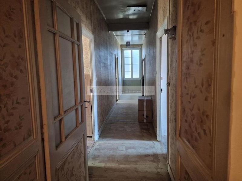 Maison - 200 m² - 9 pièces