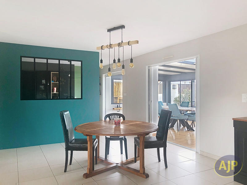 Maison - 161 m² - 7 pièces