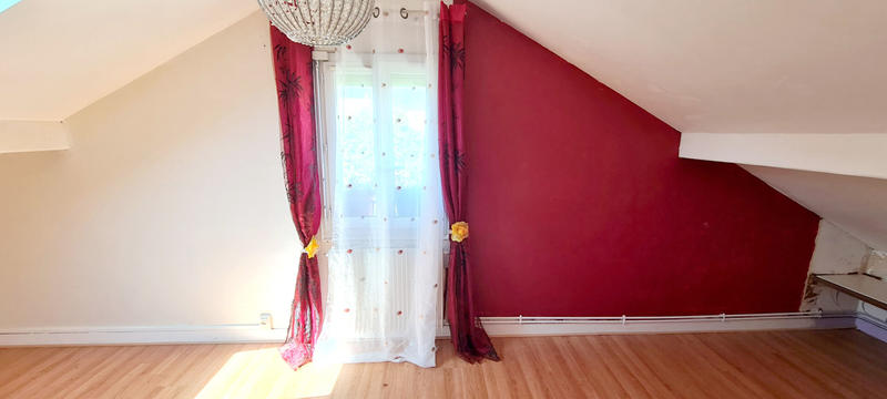 Maison - 77 m² - 5 pièces