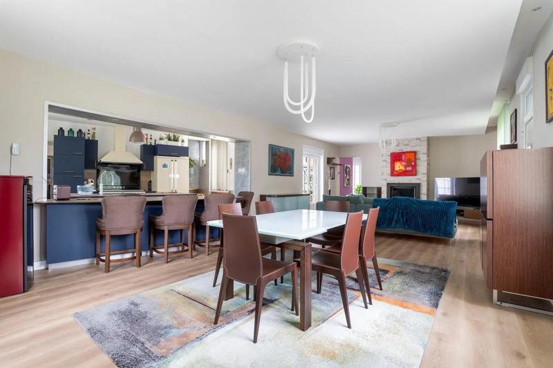 Maison - 280 m² - 10 pièces