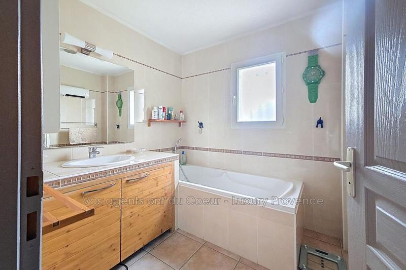 Villa - 130 m² - 5 pièces