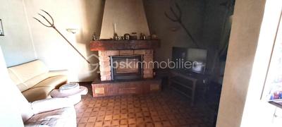 Maison - 198 m² - 8 pièces