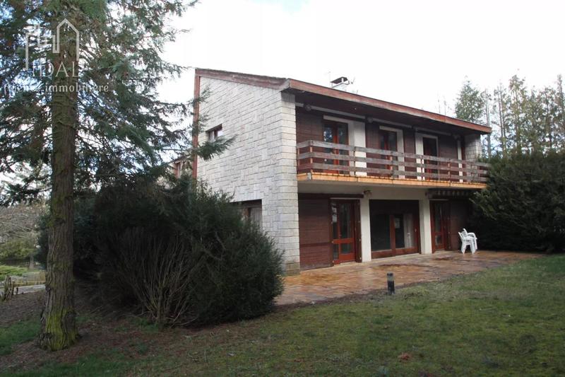 Maison - 272 m² - 11 pièces