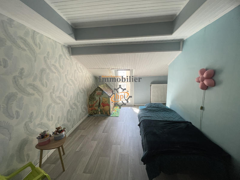 Maison - 159 m² - 11 pièces