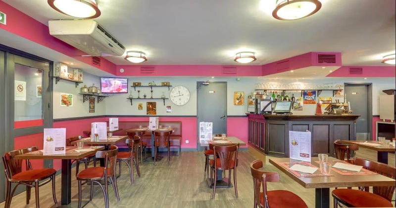 Fonds de commerce - 827 m²