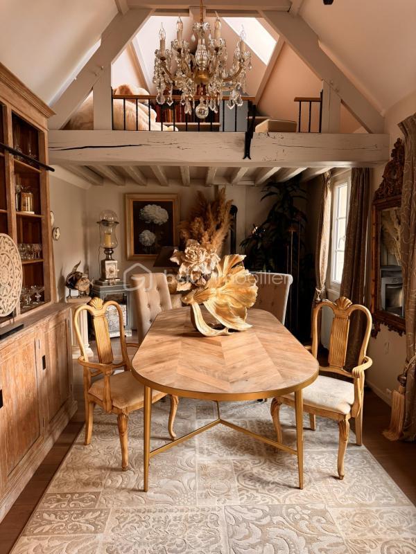 Propriété - 260 m² - 10 pièces