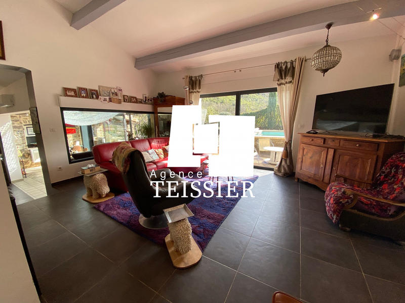 Maison - 165 m² - 8 pièces