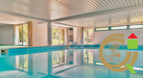 Villa - 292 m² - 8 pièces