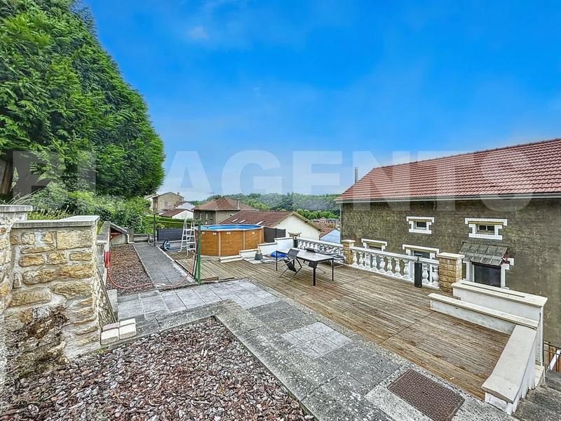 Maison - 168 m² - 7 pièces