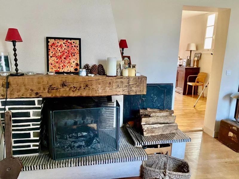 Maison - 237 m² - 10 pièces