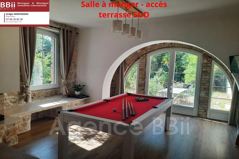 Maison - 220 m² - 10 pièces