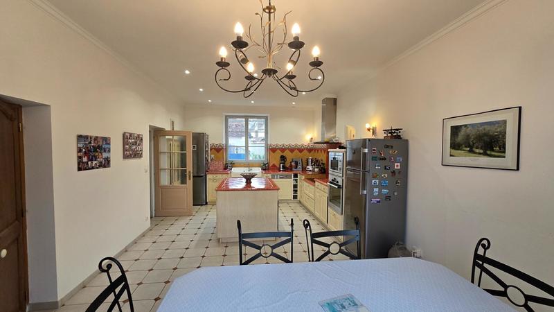 Maison de maîtres - 396 m² - 10 pièces