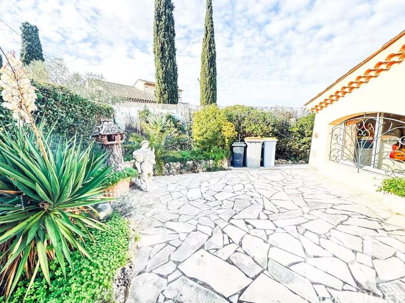 Maison - 104 m² - 3 pièces