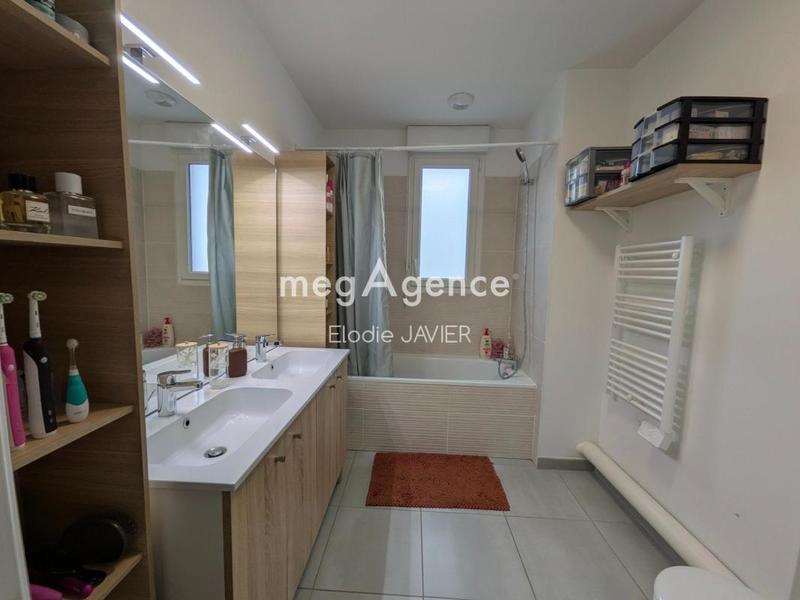 Maison - 88 m² - 4 pièces