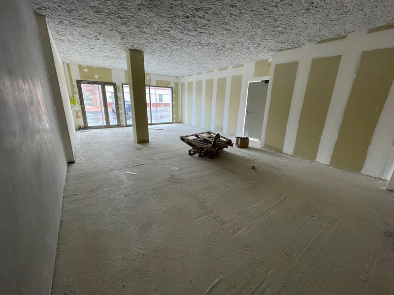 Local commercial - 61 m²