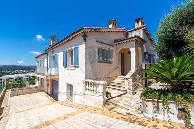 Villa - 181 m² - 7 pièces