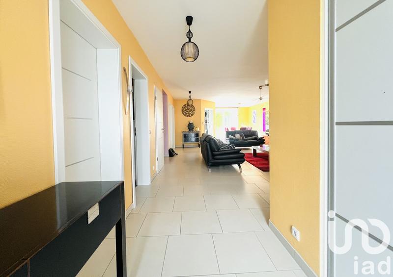 Maison - 180 m² - 8 pièces