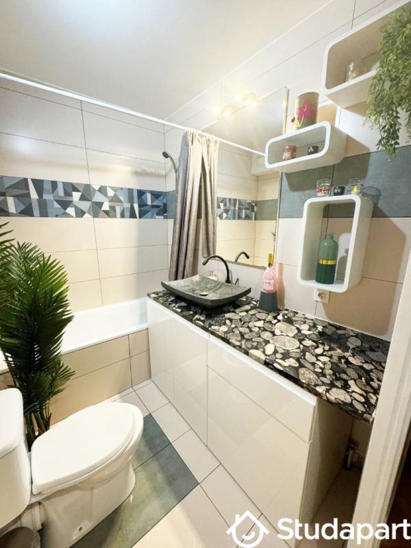 Chambre - 10 m² - 1 pièce