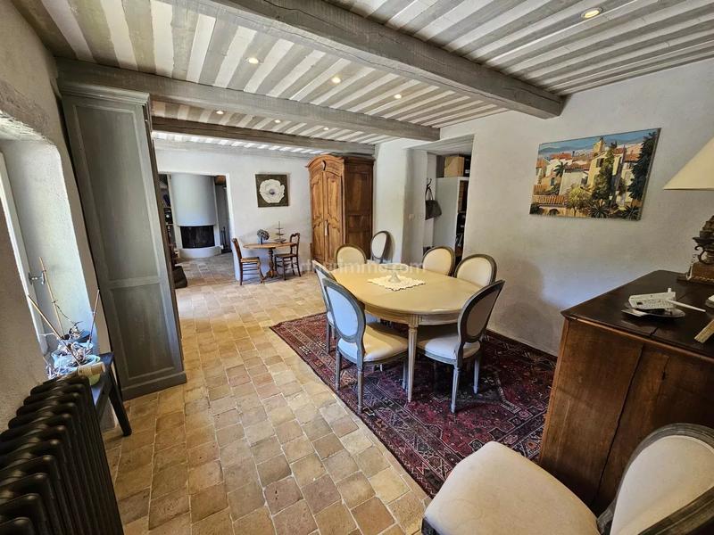 Maison - 166 m² - 7 pièces