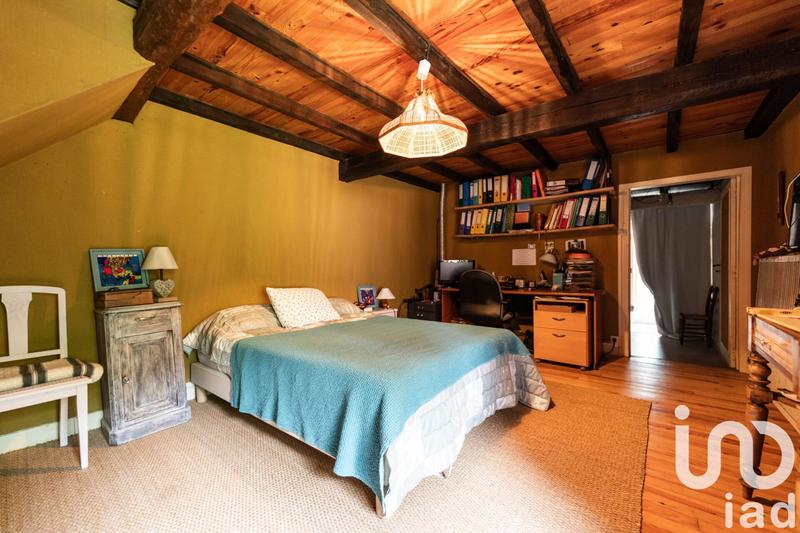 Maison - 285 m² - 9 pièces