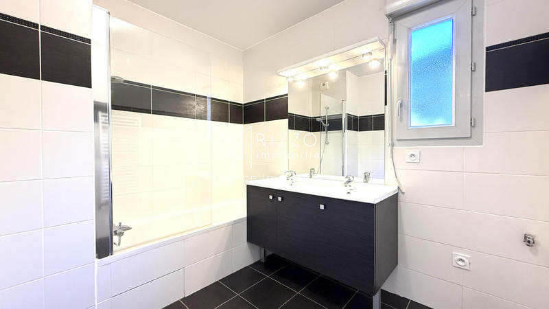 Appartement - 83 m² - 4 pièces