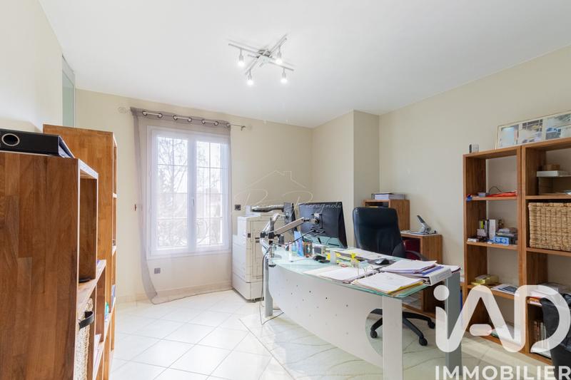 Maison - 338 m² - 10 pièces