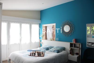 Maison - 296 m² - 12 pièces