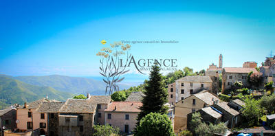 Maison - 170 m² - 8 pièces