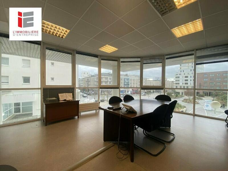 Bureau - 1 275 m²