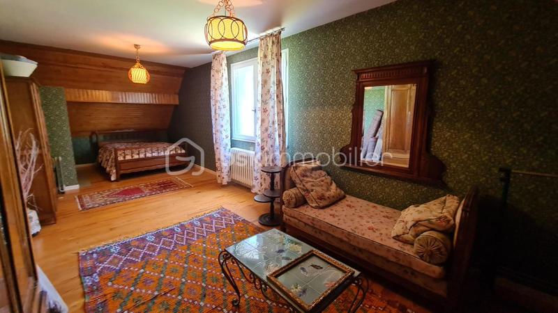 Villa - 237 m² - 7 pièces