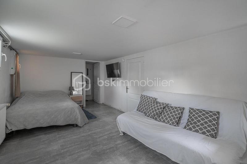 Villa - 223 m² - 5 pièces