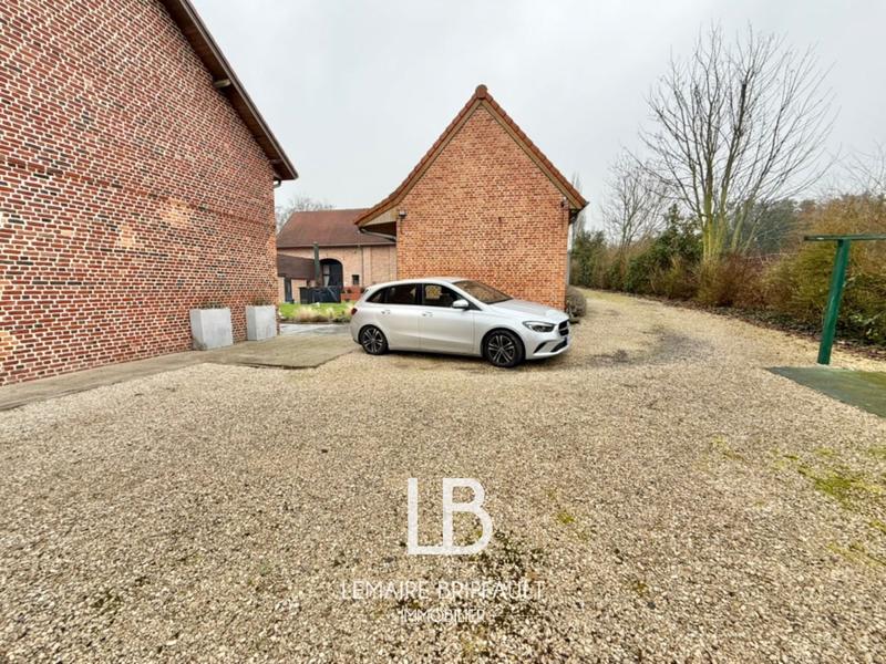 Maison - 570 m² - 16 pièces