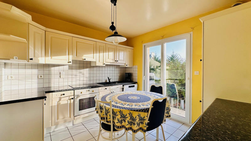 Maison - 121 m² - 6 pièces