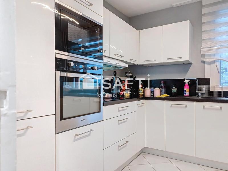 Appartement - 100 m² - 6 pièces