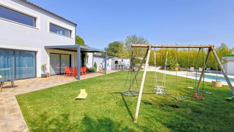 Maison - 195 m² - 6 pièces