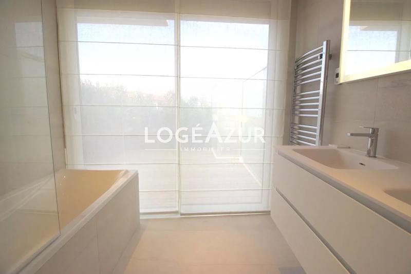 Appartement - 90 m² - 4 pièces