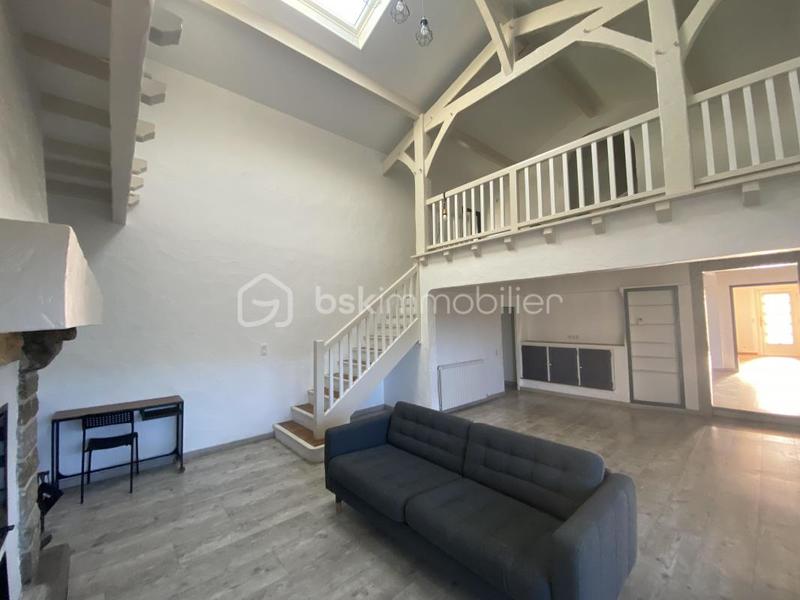 Maison - 220 m² - 9 pièces