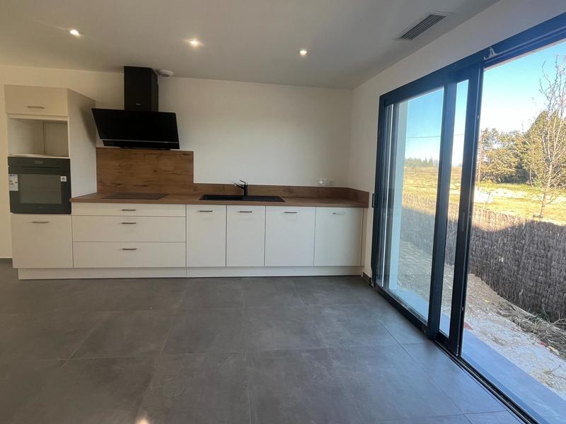 Maison - 93 m² - 5 pièces