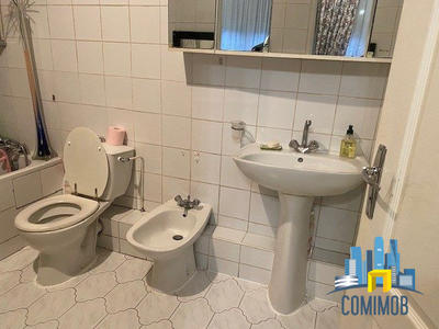 Local d'activités - 85 m² - 3 pièces