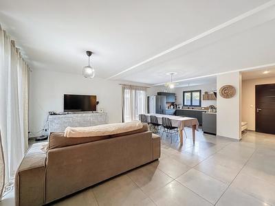 Pavillon - 135 m² - 6 pièces