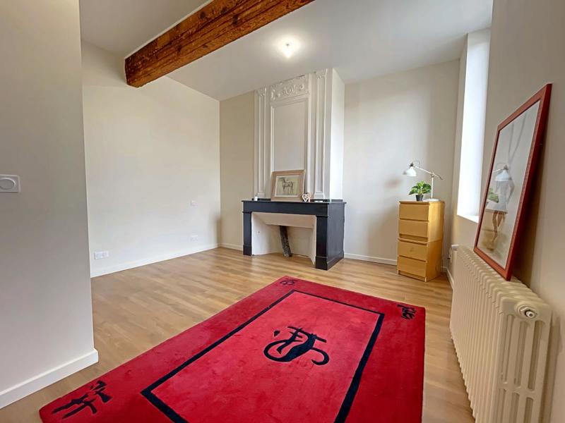 Maison - 220 m² - 6 pièces