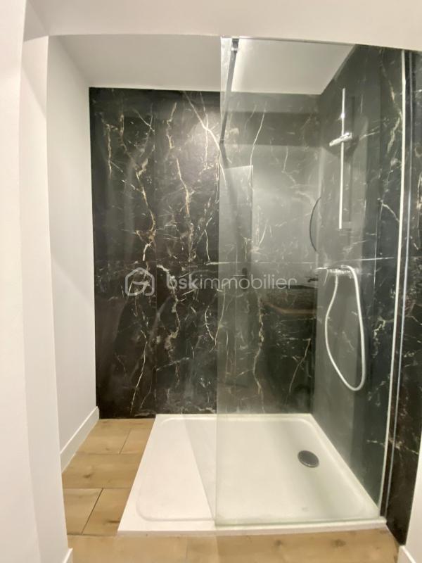 Immeuble - 118 m² - 6 pièces