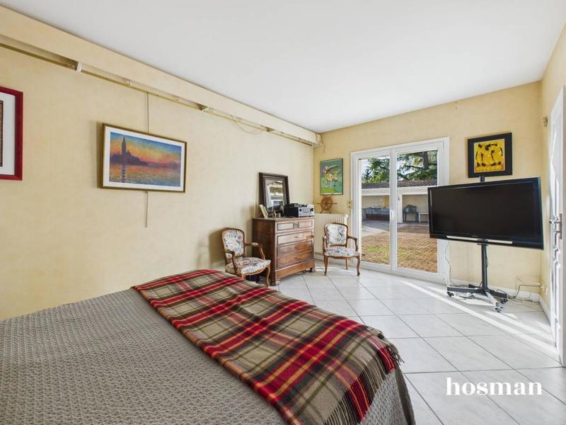 Maison - 210 m² - 5 pièces