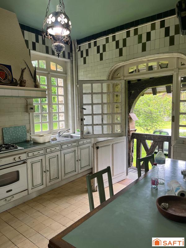 Propriété - 400 m² - 15 pièces