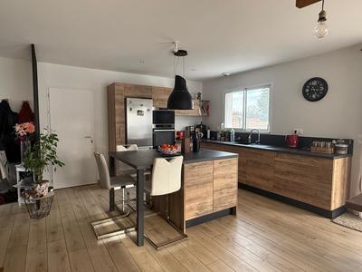 Maison - 89 m² - 4 pièces