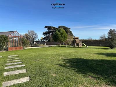 Propriété - 229 m² - 7 pièces