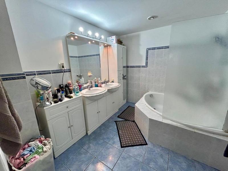 Appartement - 149 m² - 5 pièces