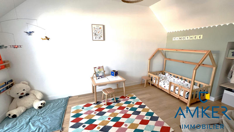 Maison traditionnelle - 146 m² - 6 pièces