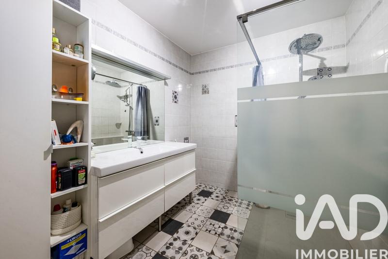 Maison - 265 m² - 9 pièces