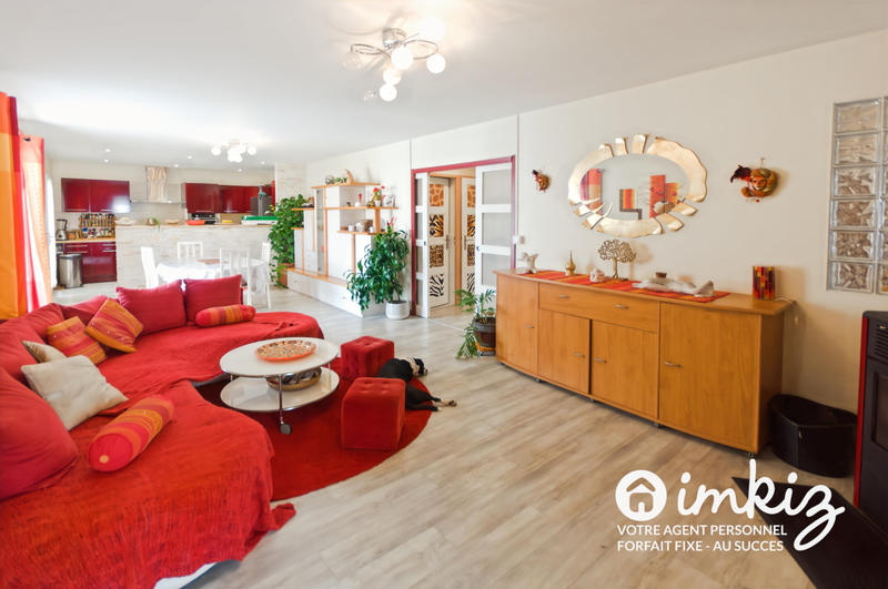 Maison - 203 m² - 7 pièces